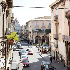 Nocleg ze śniadaniem Catania Inn Rooms, Katania